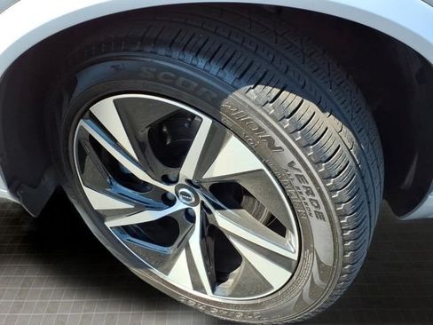 Used 2023 Volvo XC90 T8 Plus AWD/4WD image 14