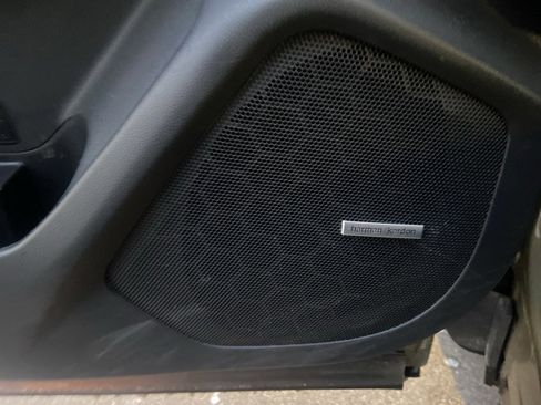 Used 2022 Subaru Ascent Limited w/ Technology Package image 13