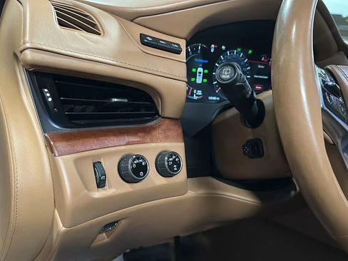 Used 2016 Cadillac Escalade Platinum image 38