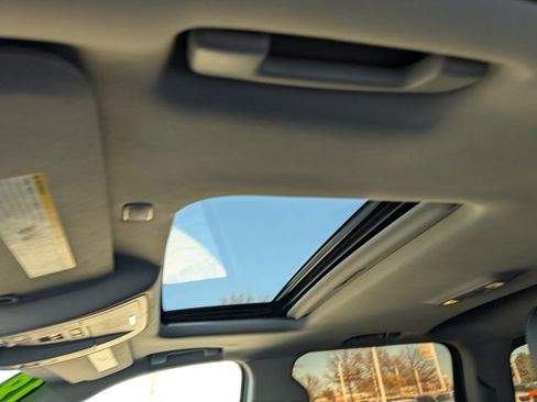 Used 2018 Chevrolet Silverado 1500 LTZ Z71 image 3