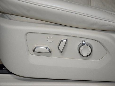 Used 2023 Cadillac Escalade ESV Premium Luxury Platinum w/ Heavy-Duty Trailer Package image 41