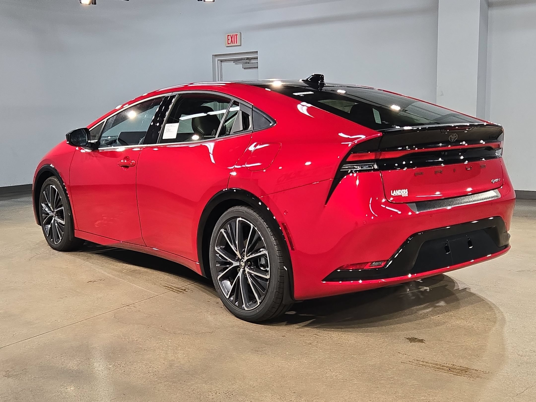 New 2027 Toyota Prius Limited w/ Limited Premium Package FWD image 5