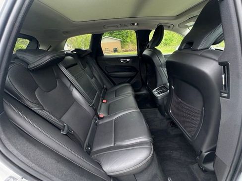Used 2021 Volvo XC60 T5 Inscription AWD/4WD image 15