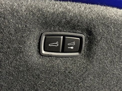 New 2026 Porsche Taycan image 19