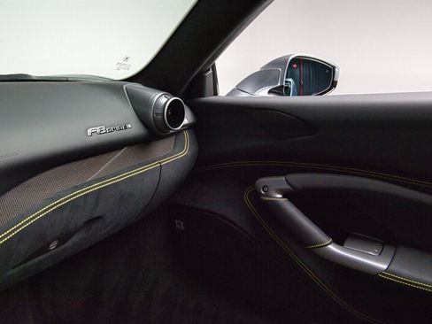 Used 2021 Ferrari F8 Tributo RWD image 30