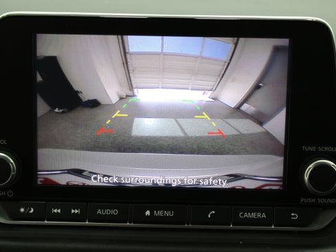 Used 2025 Nissan Rogue SV FWD image 21