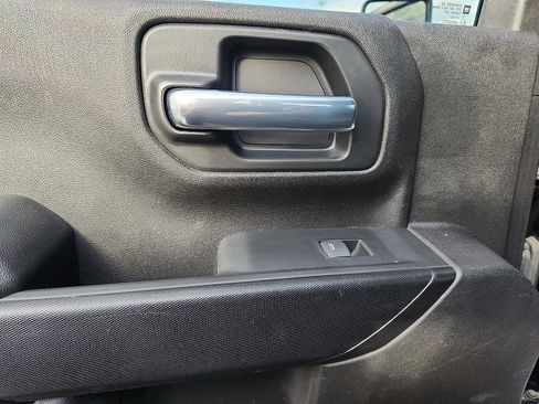 Used 2023 Chevrolet Silverado 2500 Custom w/ Custom Convenience Package image 27