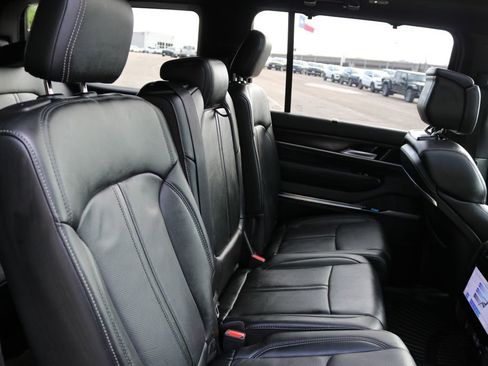 Used 2025 Jeep Grand Wagoneer 4WD w/ 8-Passenger Seating Package image 19