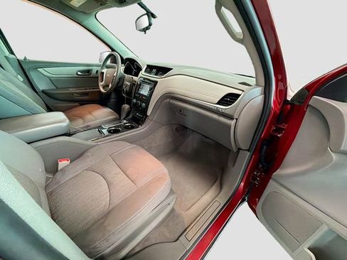 Used 2014 Chevrolet Traverse LT w/ All-Star Edition image 27