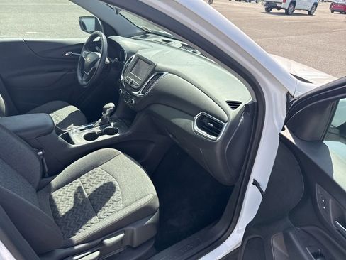 Used 2022 Chevrolet Equinox LT image 13