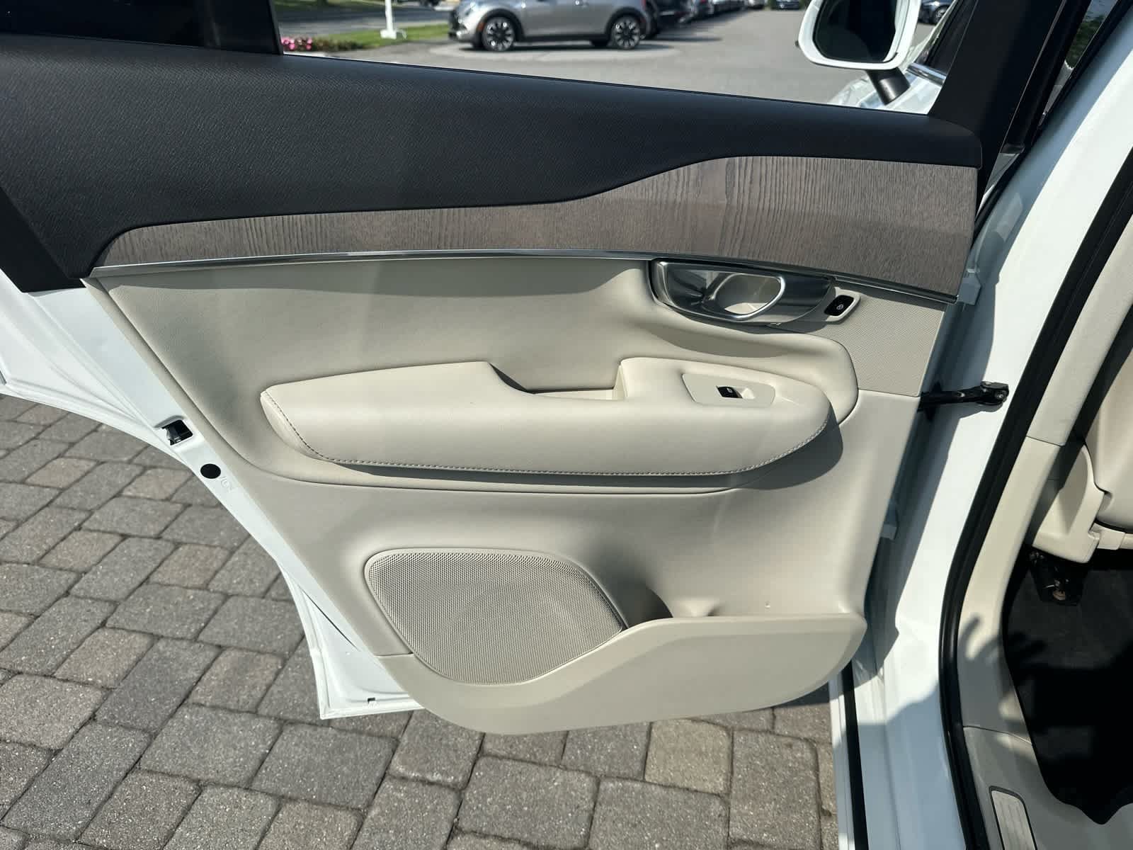 Used 2023 Volvo XC90 B5 Plus w/ Protection Package Premier AWD/4WD image 19