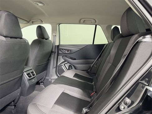Used 2024 Subaru Outback Premium image 31