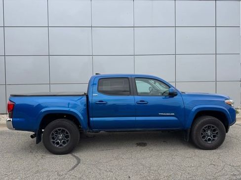 Certified 2018 Toyota Tacoma SR5 AWD/4WD image 34