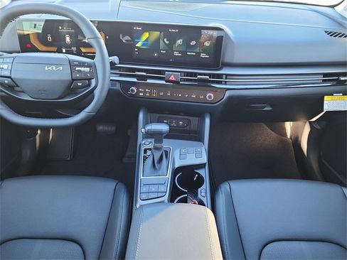 New 2026 Kia Sportage EX image 19