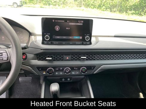 Used 2023 Honda Accord EX image 17