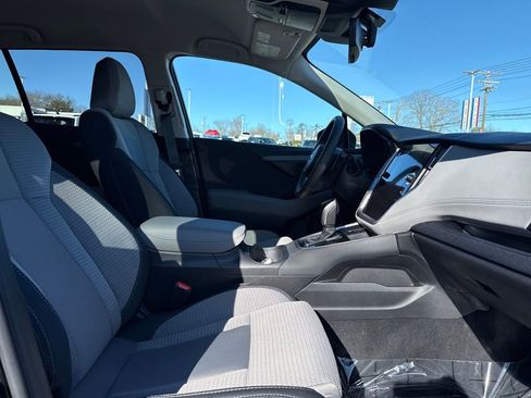 Used 2025 Subaru Outback Premium image 16