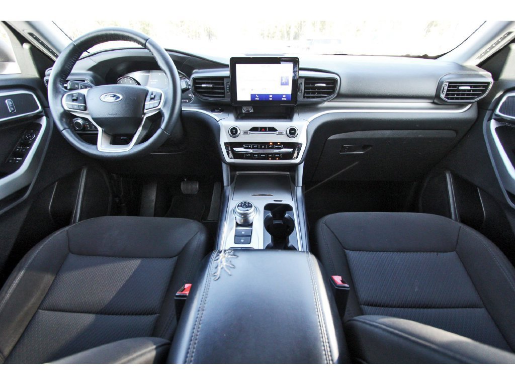 Certified 2022 Ford Explorer XLT RWD image 10