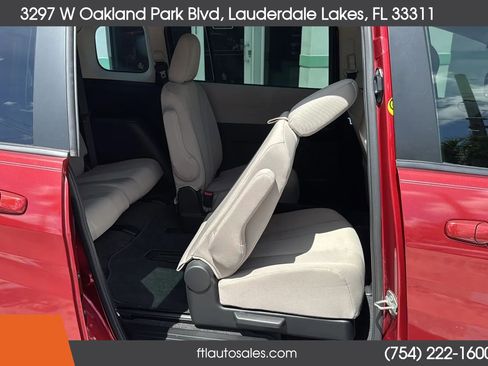 Used 2015 MAZDA MAZDA5 Sport FWD image 33