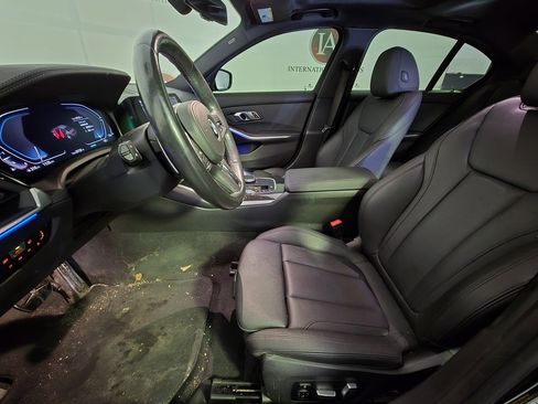 Used 2021 BMW 330i xDrive Sedan w/ M Sport Package image 10