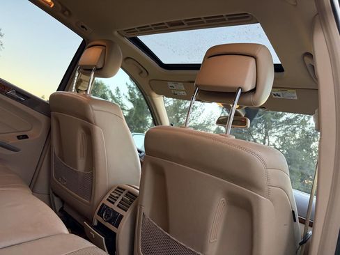 Used 2011 Mercedes-Benz ML 63 AMG 4MATIC image 26