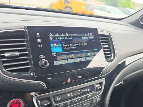 Used 2024 Honda Passport Black Edition image 27