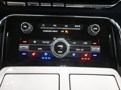 Used 2019 Lincoln Navigator L Black Label AWD/4WD image 20
