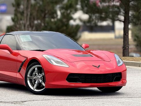 Used 2015 Chevrolet Corvette Stingray Coupe image 38
