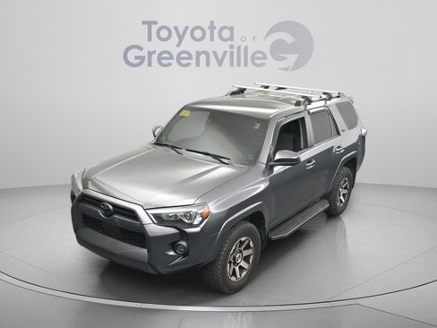 Used 2021 Toyota 4Runner SR5 AWD/4WD image 25