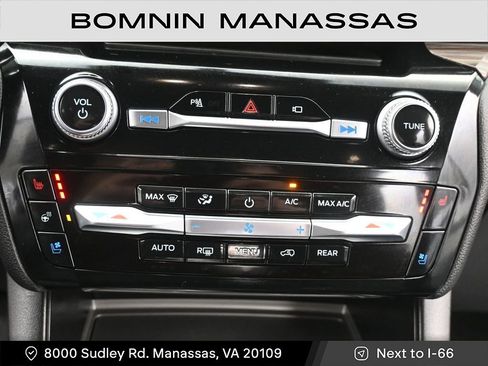 Used 2023 Ford Explorer Limited image 15