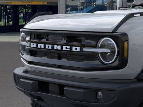 New 2026 Ford Bronco Outer Banks w/ Sasquatch Package AWD/4WD image 19