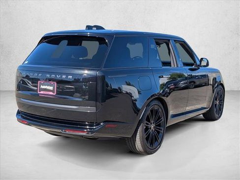 Used 2025 Land Rover Range Rover SE AWD/4WD image 5