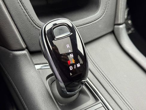 Used 2025 Cadillac XT6 Premium Luxury image 26