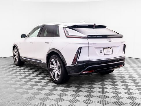 Certified 2024 Cadillac Lyriq Tech RWD image 3