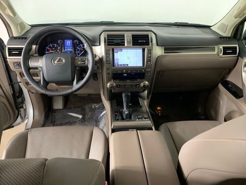 Used 2016 Lexus GX 460 w/ Navigation Package AWD/4WD image 25