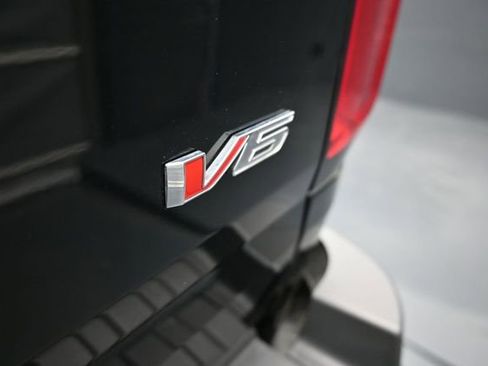 Used 2021 Chevrolet Colorado Z71 w/ Safety Package AWD/4WD image 11