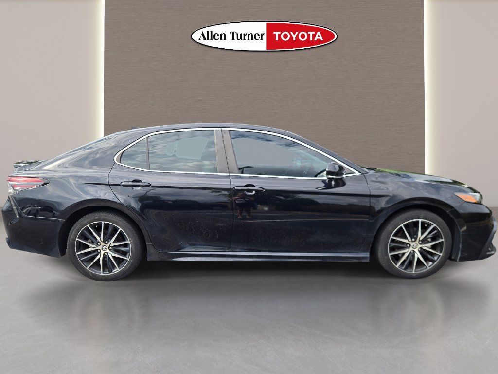Used 2023 Toyota Camry SE w/ Convenience Package FWD image 5