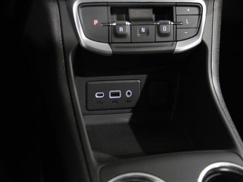 Certified 2024 GMC Terrain SLE AWD/4WD image 13