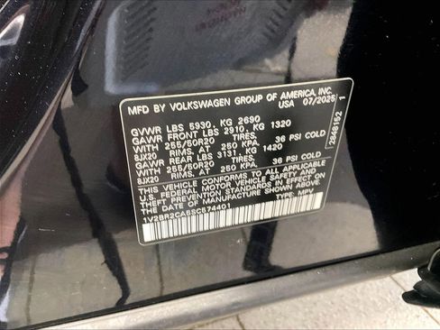 Used 2025 Volkswagen Atlas SEL AWD/4WD image 37