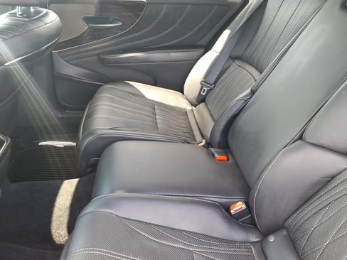 Used 2020 Lexus LS 500 AWD w/ Luxury Package image 18