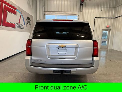 Used 2019 Chevrolet Suburban LT image 4
