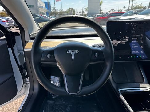 Used 2022 Tesla Model 3 RWD image 18