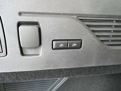 New 2026 Lincoln Nautilus Reserve image 11