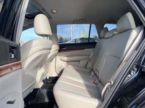 Used 2010 Subaru Outback 2.5i Limited image 25