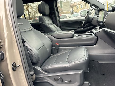 New 2026 Ford Expedition Max Platinum w/ Stealth Performance Package image 39