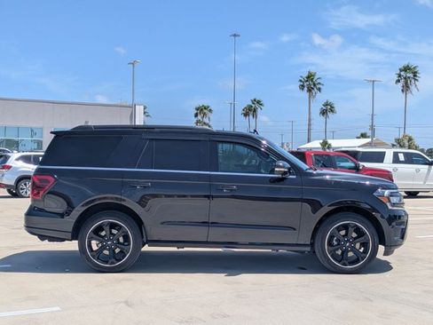 Used 2024 Ford Expedition Limited RWD image 4
