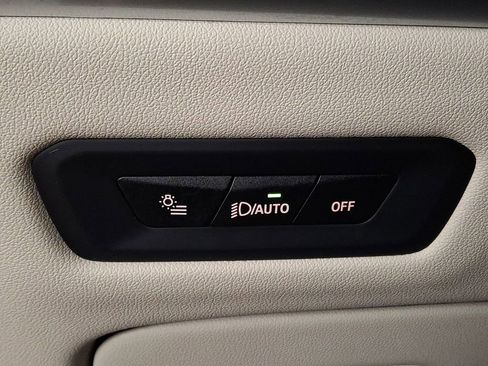 Certified 2024 BMW X6 M60i w/ Dynamic Handling Package image 23