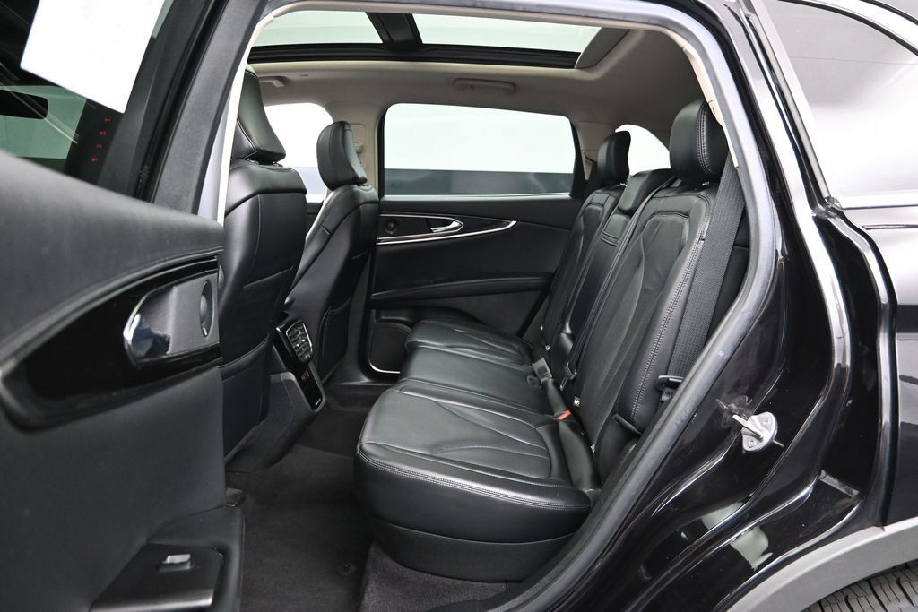 Used 2023 Lincoln Nautilus Reserve w/ Equipment Group 201A AWD/4WD image 21