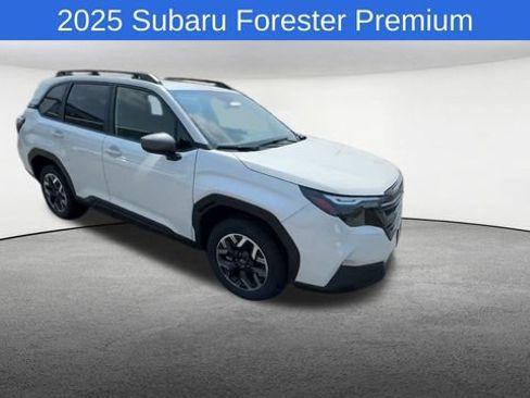Used 2025 Subaru Forester Premium AWD/4WD image 2