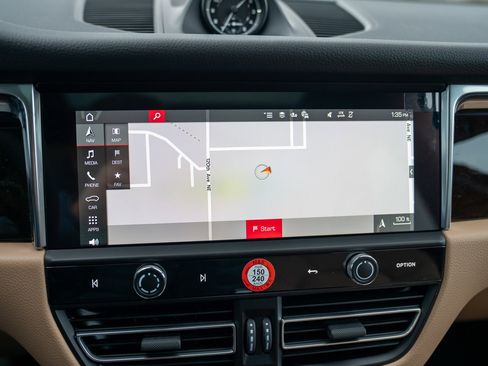 New 2026 Porsche Macan S AWD/4WD image 18