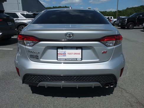 Used 2020 Toyota Corolla SE FWD image 4